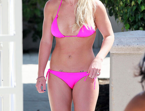 Britney Spears Stuns in Hot Pink Bikini as She Says To ‘Always Tell the Truth’: Photo